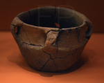 Vase à cinq anses. Terre cuite. 1500 av.J.-C. Rennes.